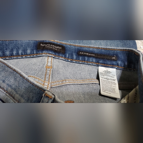 Banana Republic Premium Denim Mid Rise Skinny - Picture 5 of 6